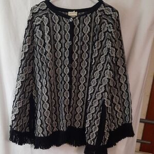 Lane Bryant Black and White Patterned Cardigan Poncho - Size L